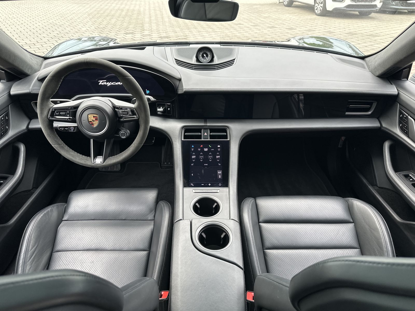 Porsche Taycan GTS 360° HUD 21'' Matrix Bose Pano ACC