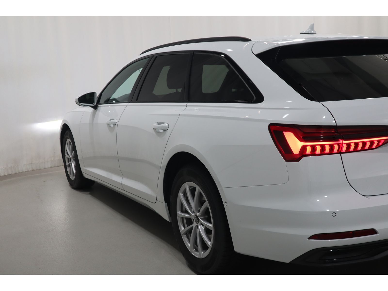 Audi A6 Avant 40 TDI advanced - Samsaru's Car Outlet