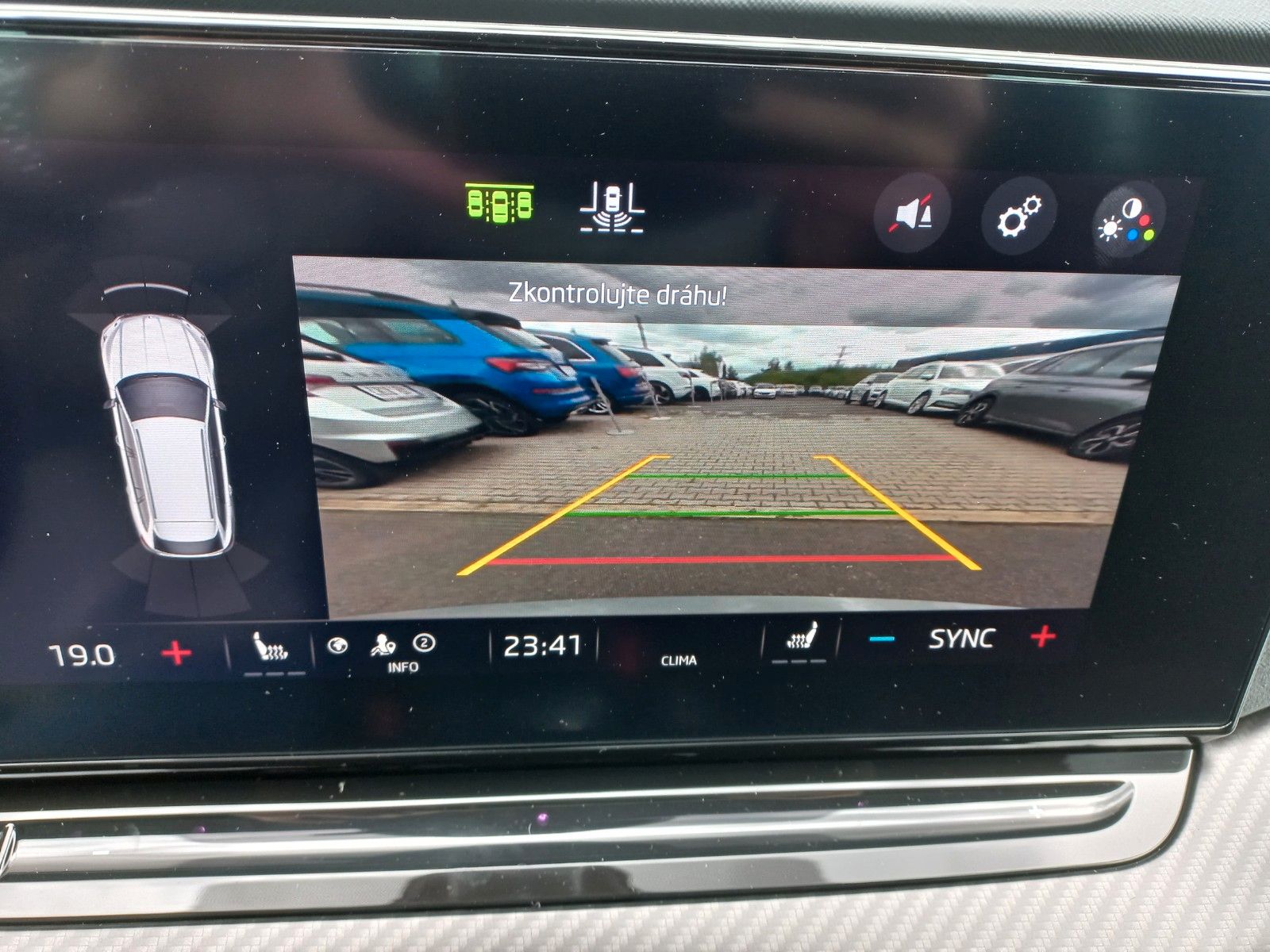 Skoda Octavia Combi RS TSI - Samsaru's Car Outlet
