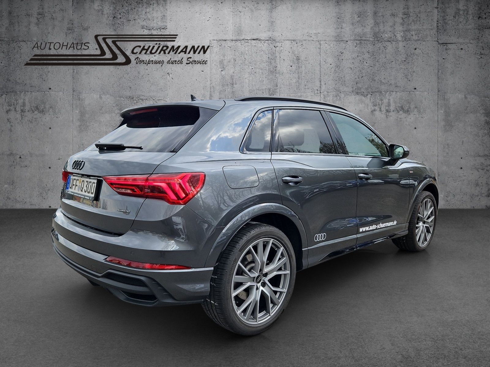 Audi Q3 40 TFSI quattro S tronic S line - Samsaru's Car Outlet