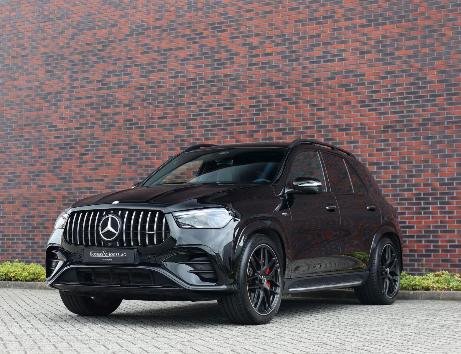 Mercedes-Benz GLE 53 AMG Hybrid | Pano - AHK - Burmester