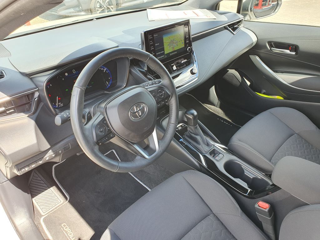 Toyota Corolla 2.0 Hybrid - Samsaru's Car Outlet