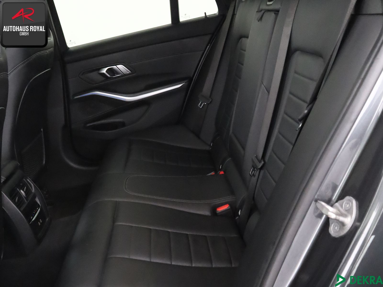 BMW 320 e T xDrive SPORTLINE - Samsaru's Car Outlet