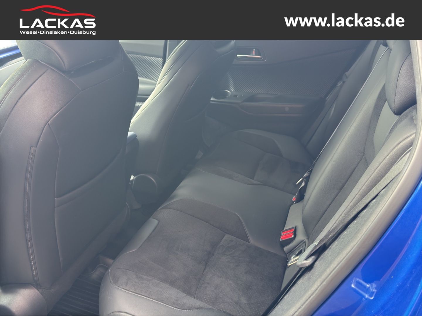 Toyota C-HR Hybrid Style Selection - Samsaru's Car Outlet