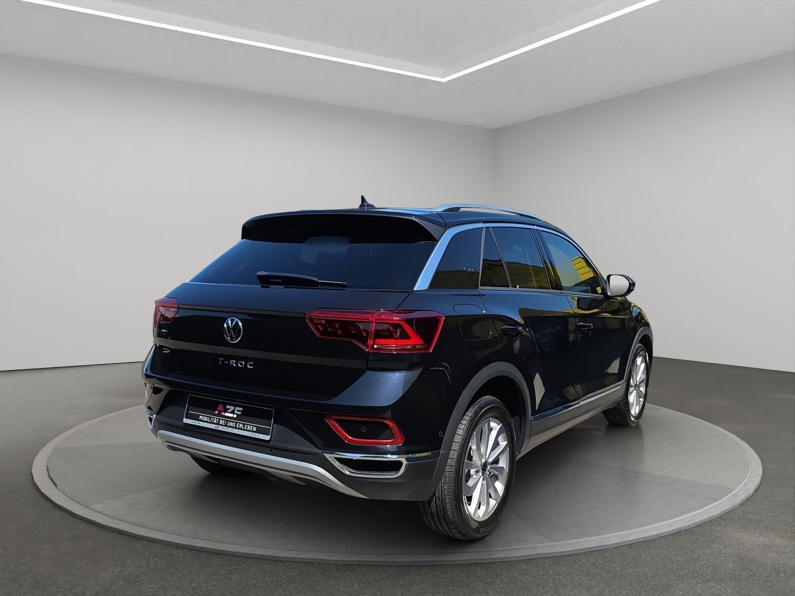Volkswagen T-Roc 2.0 TDI Style - Samsaru's Car Outlet