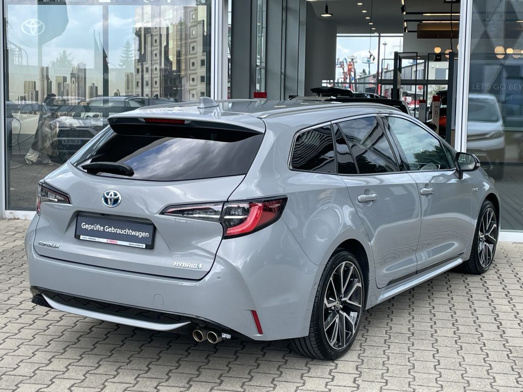Toyota Corolla 2.0 Hybrid Touring Sports Lounge - Samsaru's Car Outlet