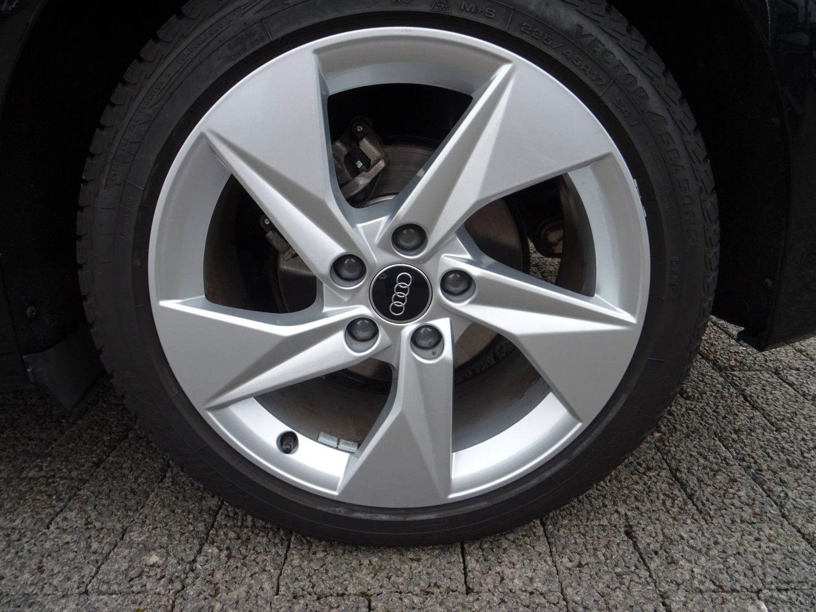 Audi A3 Sportback 30 TFSI S line Navi LED SHZ Virtual