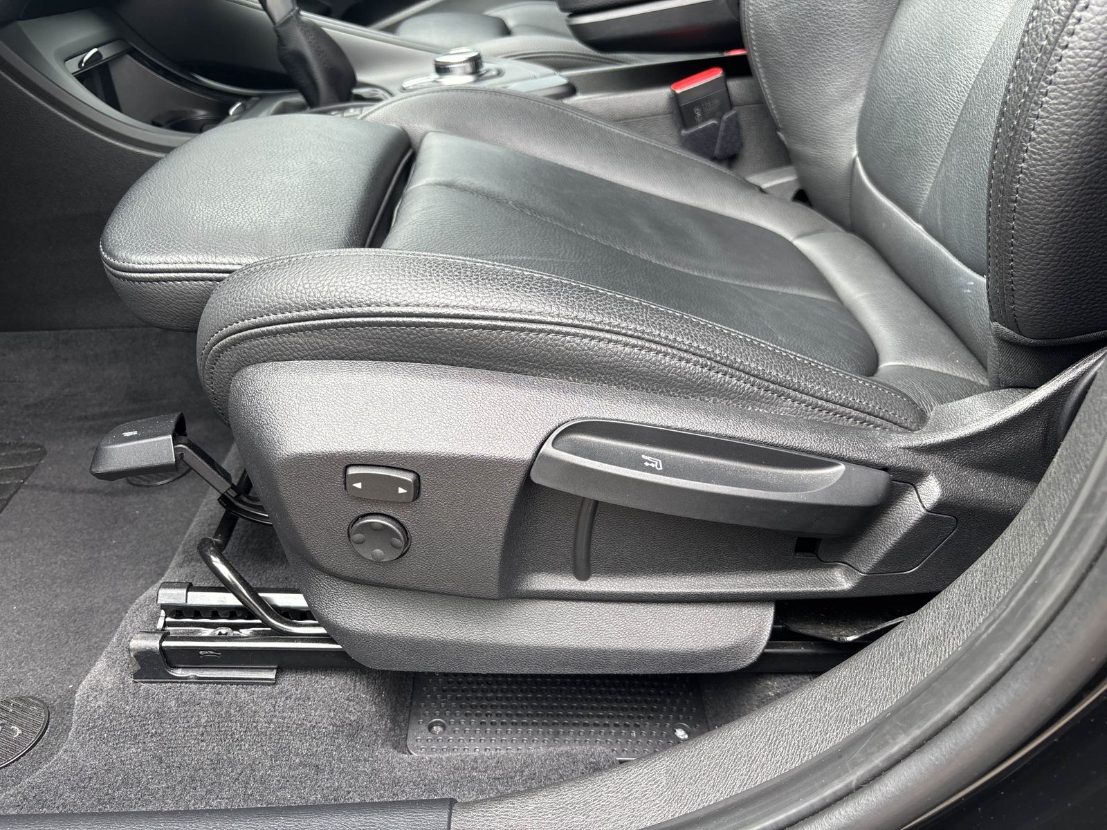 BMW X1 xDrive25e Advantage - Samsaru's Car Outlet