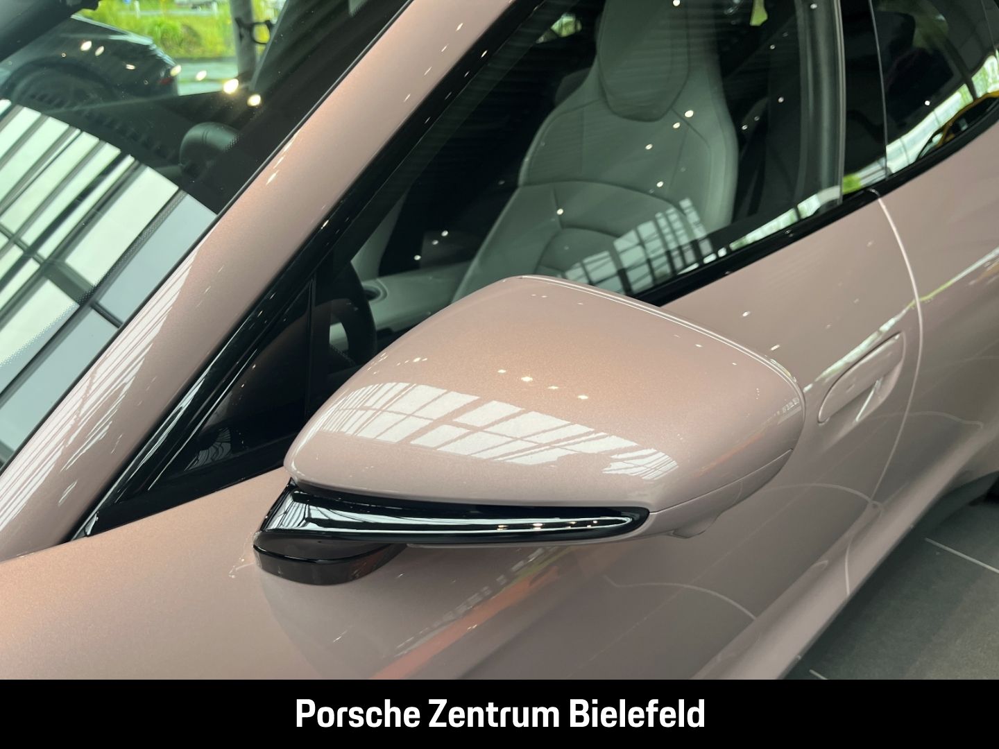Porsche Taycan 4S Sport Turismo Frozenberrymetallic BOSE