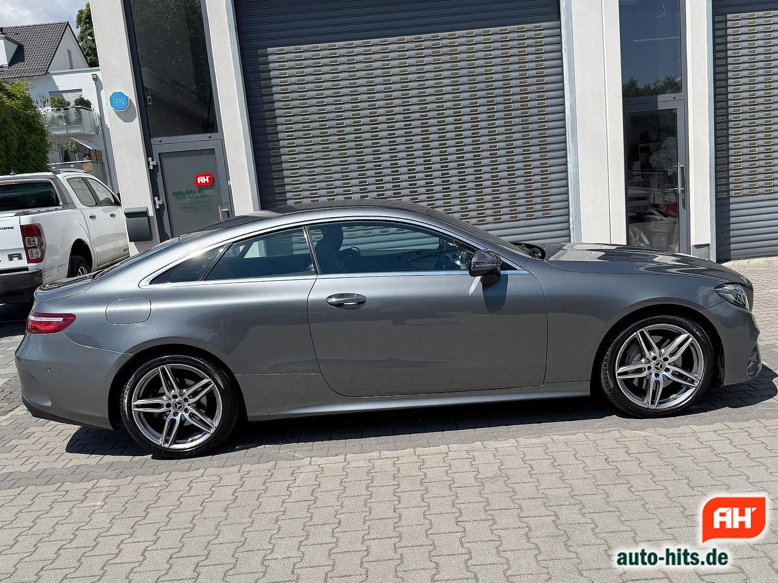 Mercedes-Benz E 220 Coupe AMG Line - Samsaru's Car Outlet