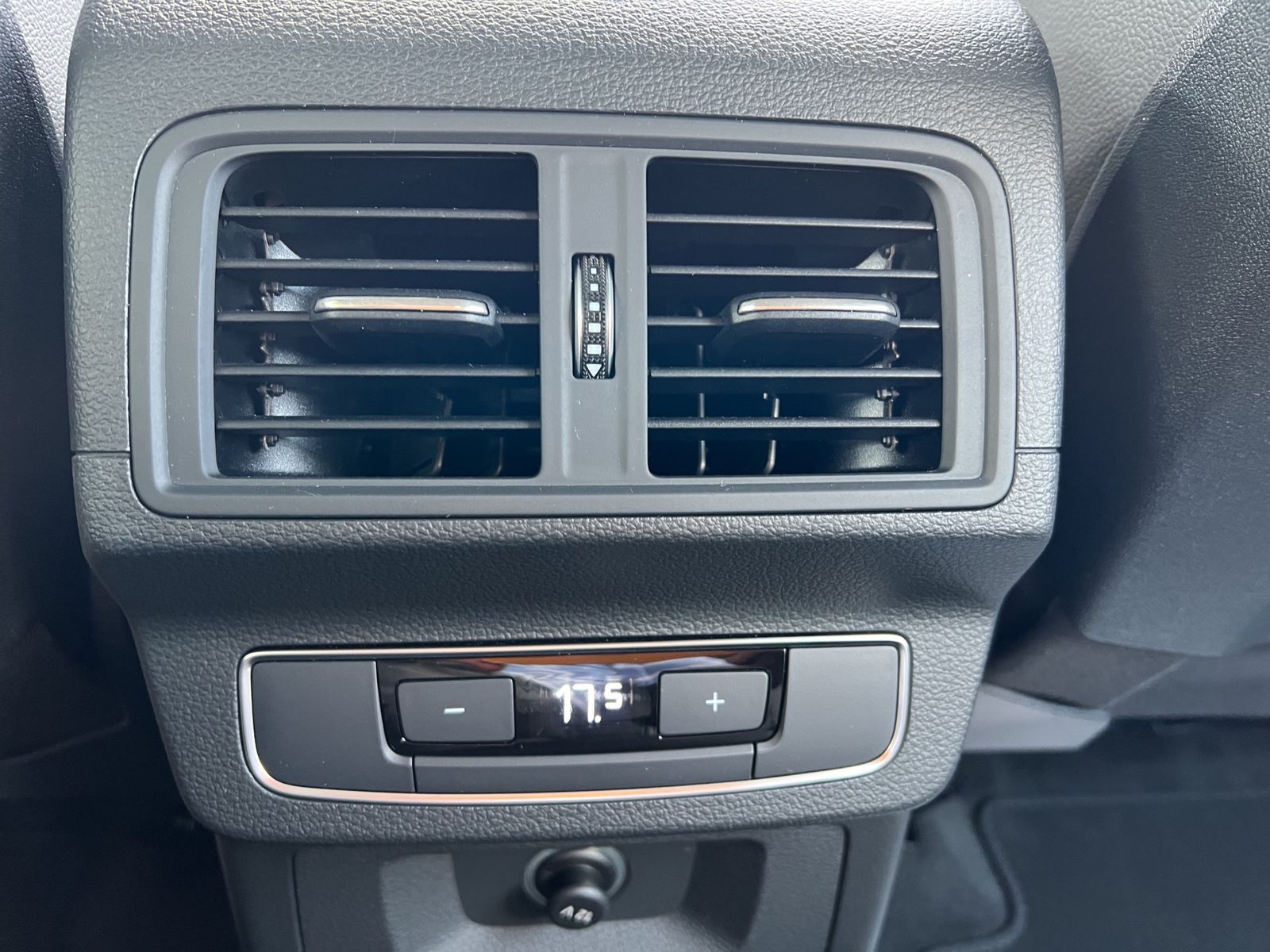 Audi Q5 55 TFSIe quattro Sport - Samsaru's Car Outlet