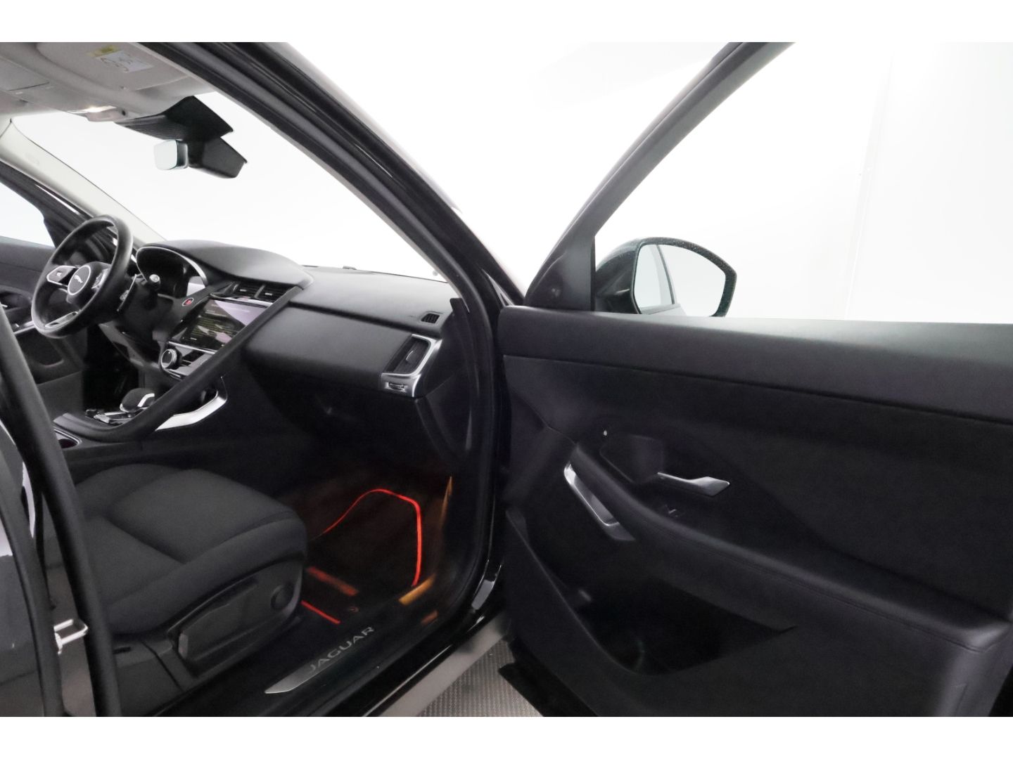 Jaguar E-Pace D200 Mild-Hybrid AWD Aut.Basis+LED+NAVI