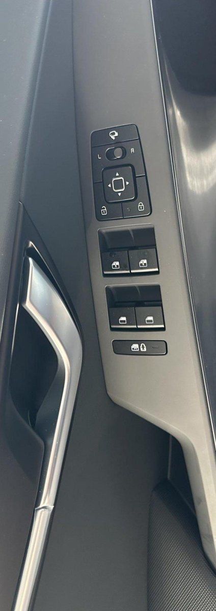 Kia Niro 1.6 HEV 129 DCT Vision - Samsaru's Car Outlet