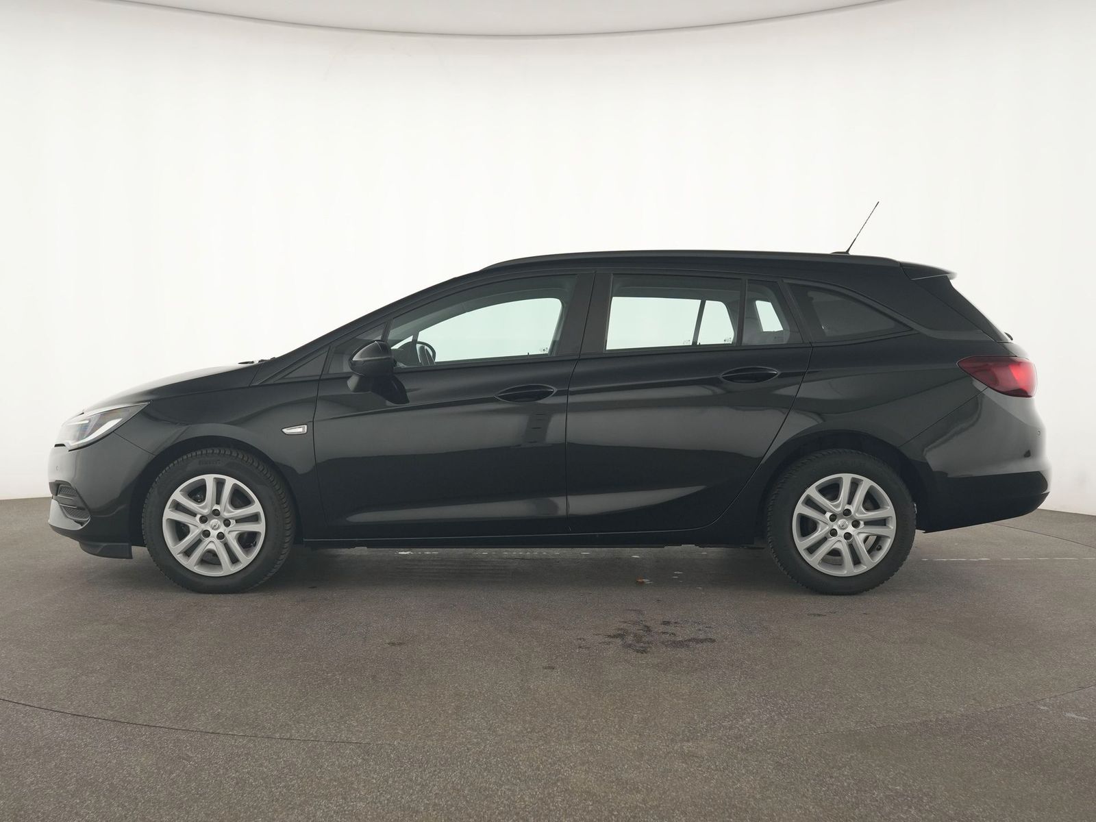 Opel Astra Edition - Samsaru's Car Outlet