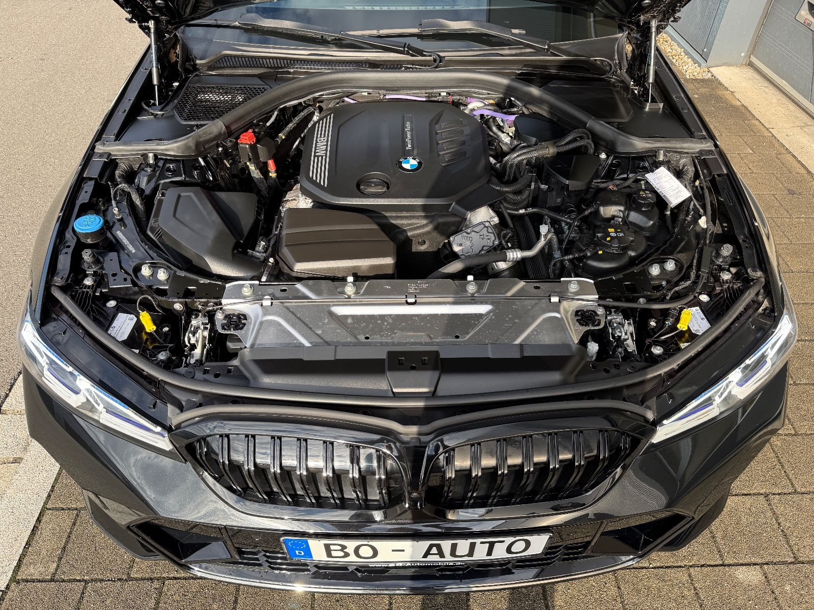 BMW 320 d xDrive M-SPORT FACELIFT AHK Innovation ACC