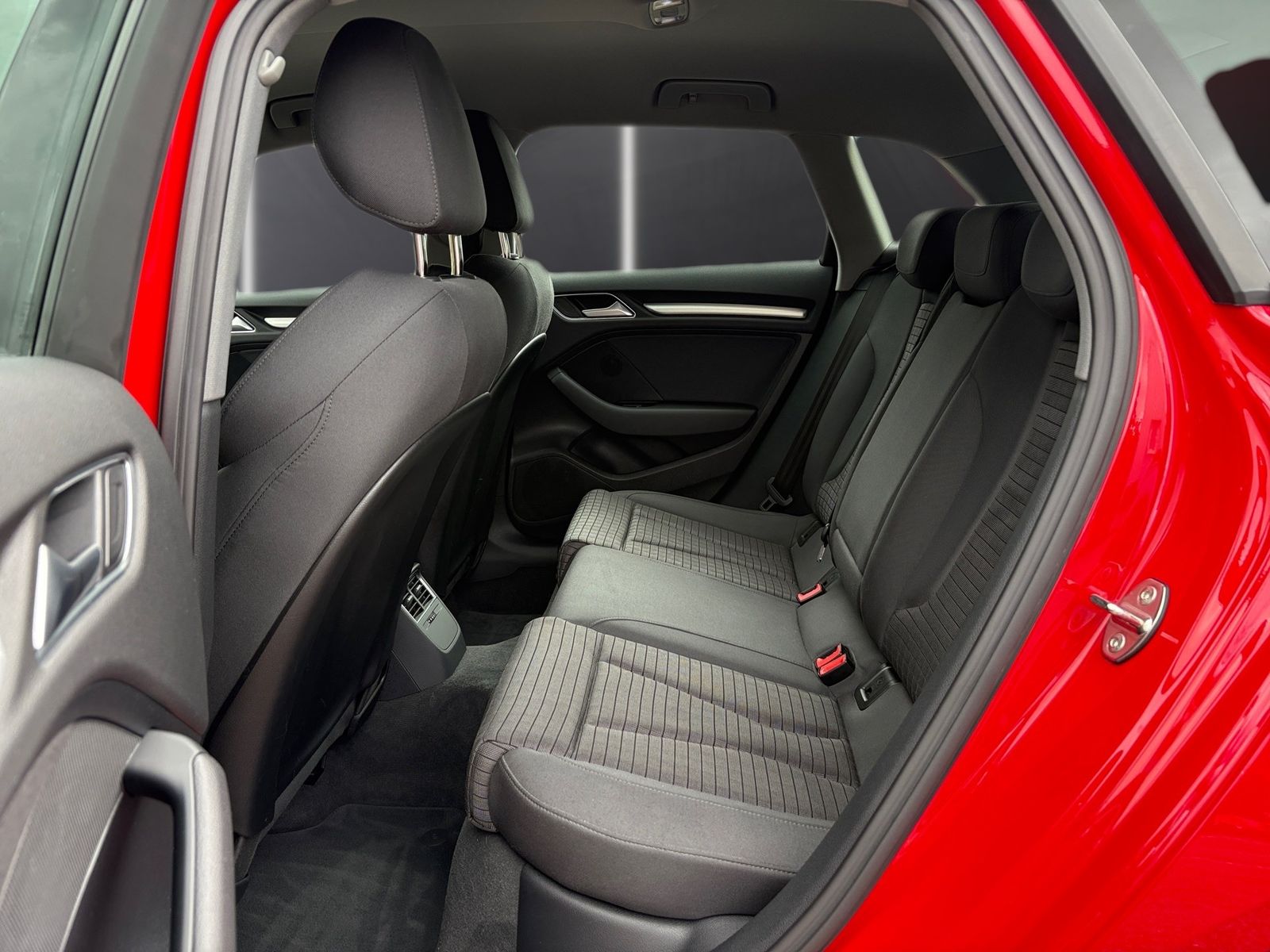 Audi A3 40 e-tron sport - Samsaru's Car Outlet