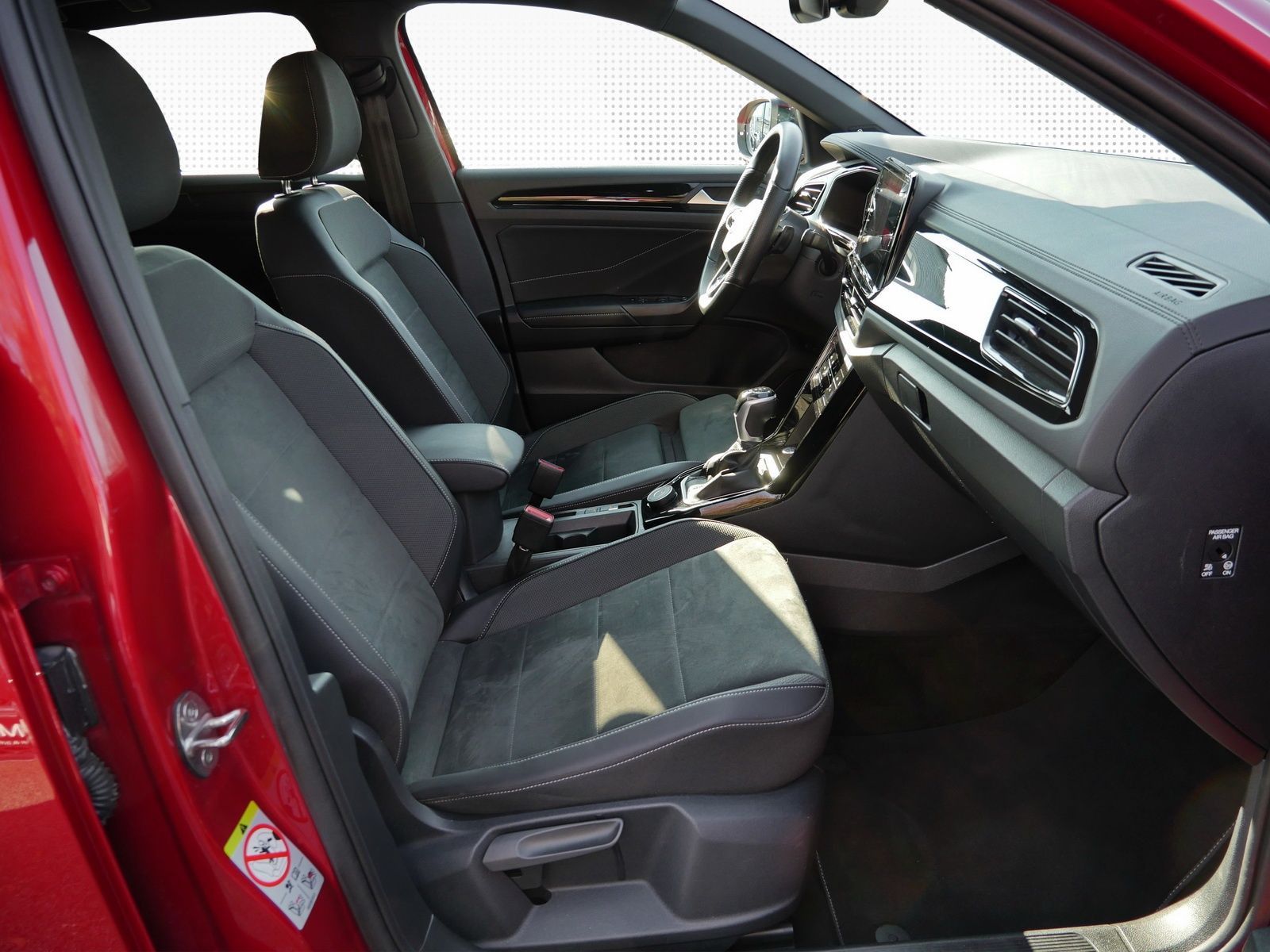 Volkswagen T-ROC R-Line 2.0 TSI 4x4 - Samsaru's Car Outlet