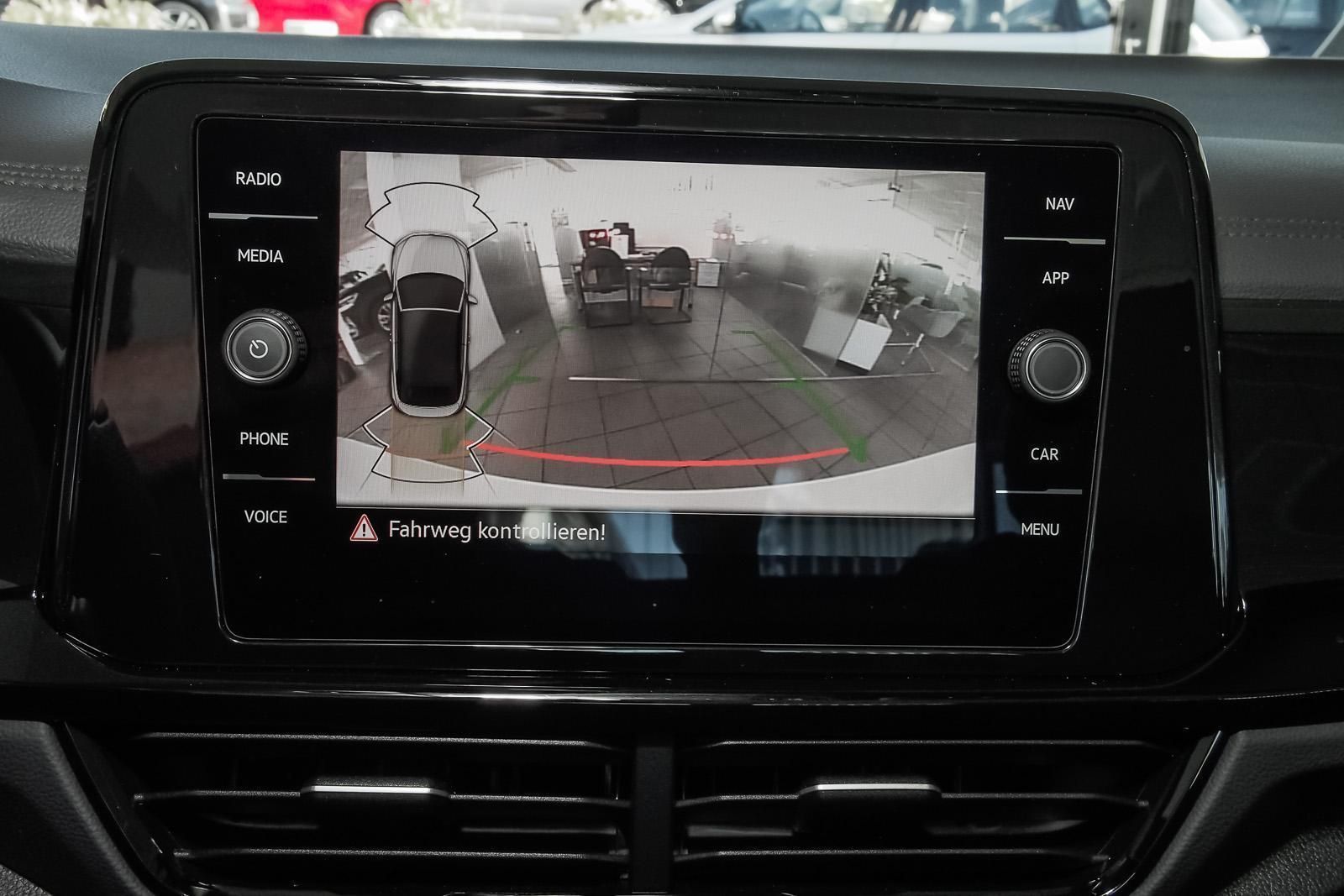 Volkswagen T-Roc R-Line - Samsaru's Car Outlet