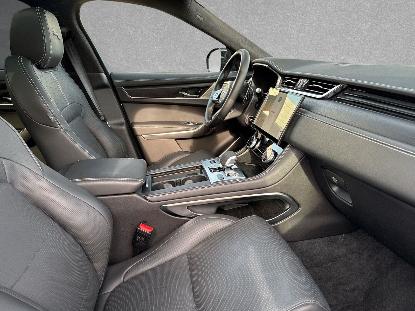 Jaguar F-PACE D300 R-Dyn. SE AHK HUD Dachrel. Winter-Pa