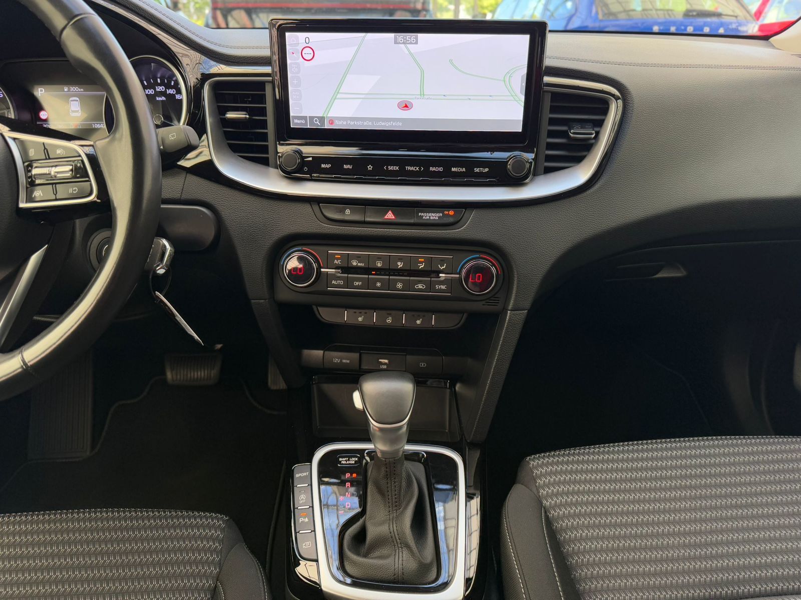 Kia Ceed 1.5 T-GDI Vision - Samsaru's Car Outlet