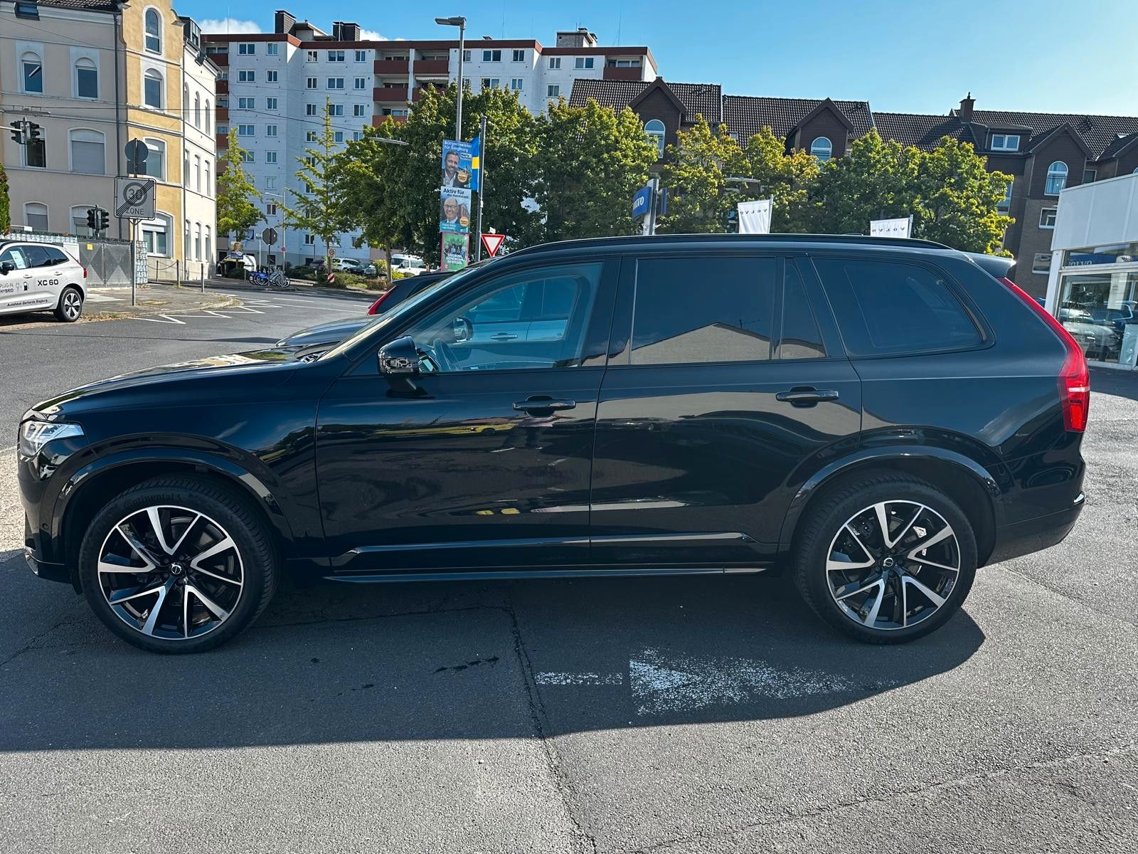 Volvo XC90 B5 AWD Ultimate 7-Sitz,AHK,360°,HUD,PANO
