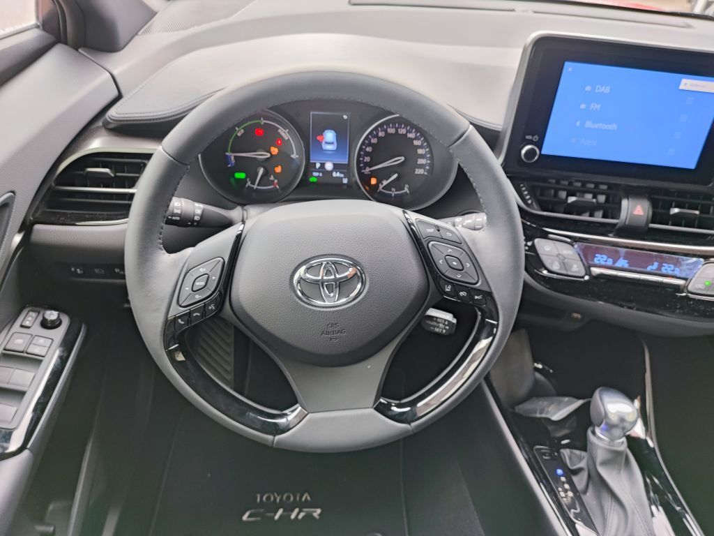 Toyota C-HR 2.0 Hybrid - Samsaru's Car Outlet