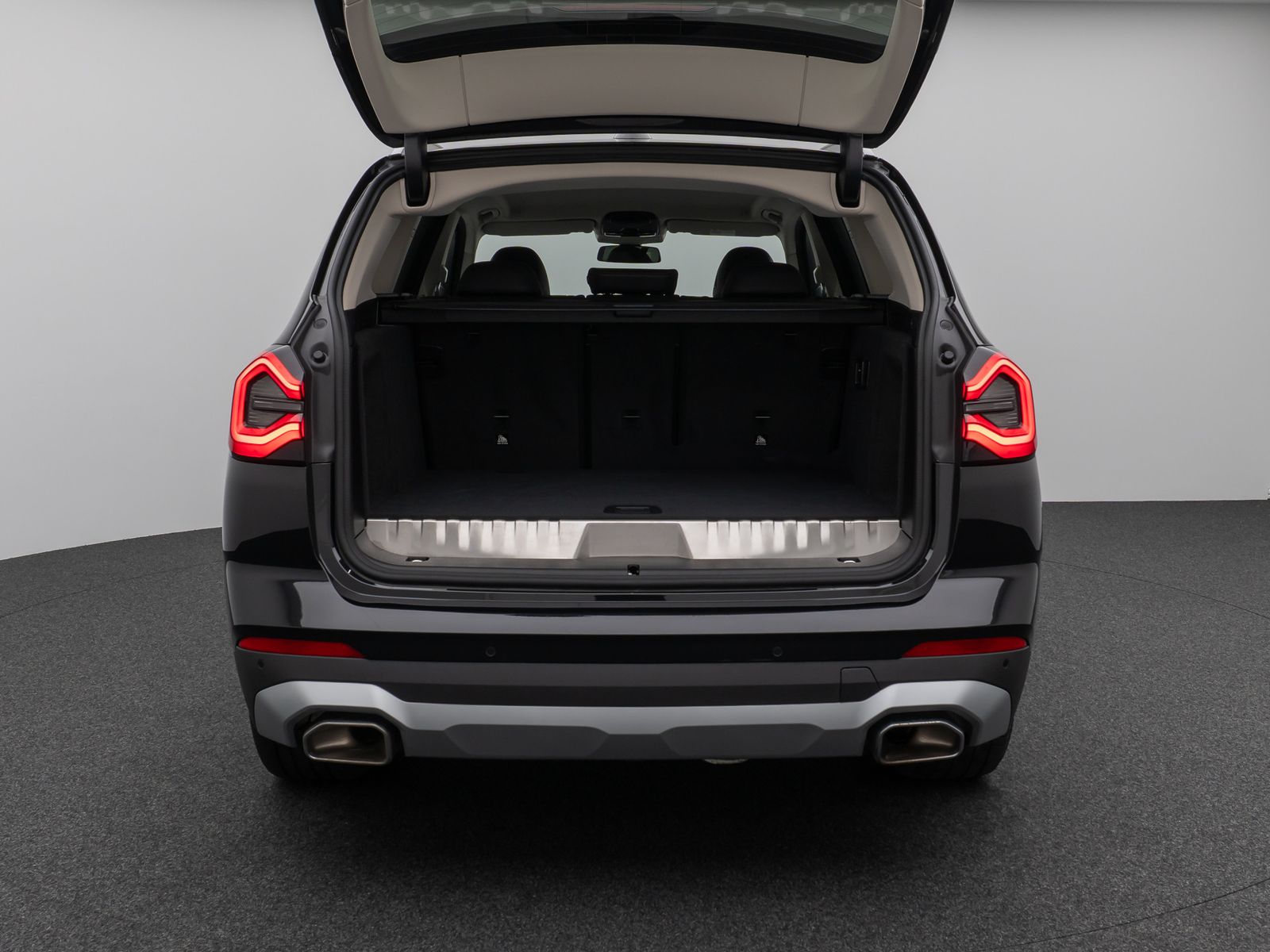 BMW X3 xD30e Sport - Samsaru's Car Outlet