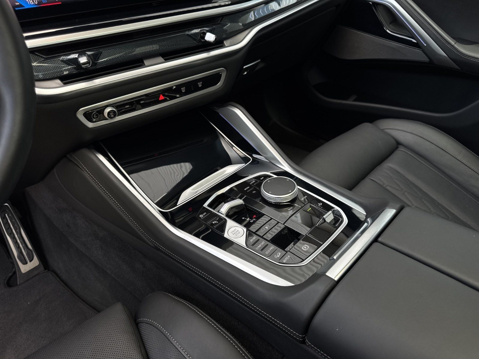 BMW X6 xDrive40d M Sport Pro AHK Pano DA Pro A Pro