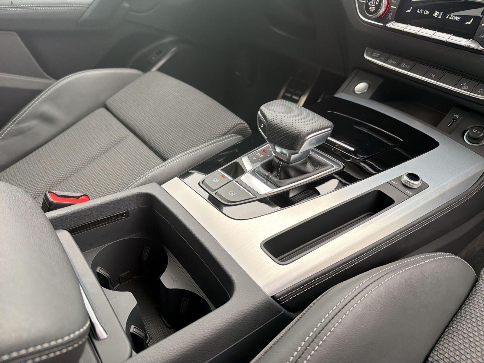 Audi Q5 S line 40 TFSI qu AHK/Matrix/Kam/ACC/PBox/20"