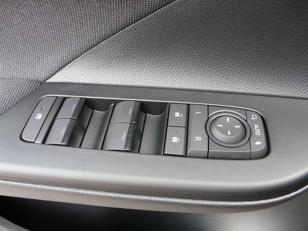 Toyota C-HR Team D  2,0 Hybrid