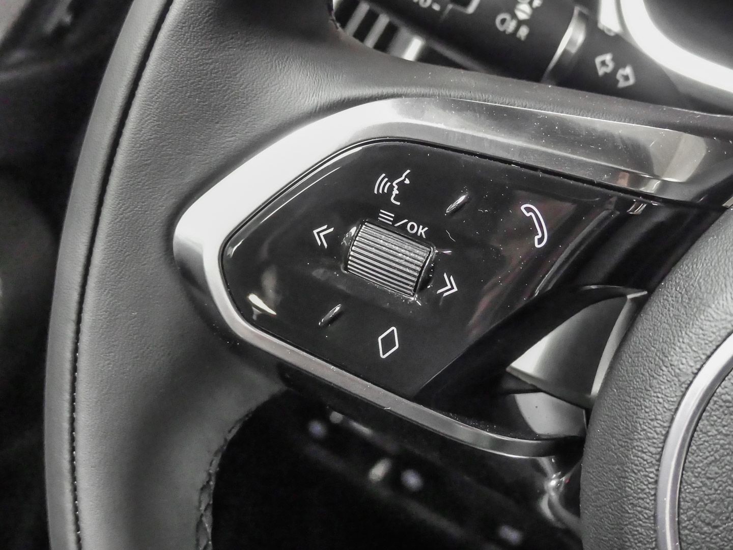 Jaguar I-Pace R-Dynamic SE EV400 Allrad HUD StandHZG Pa