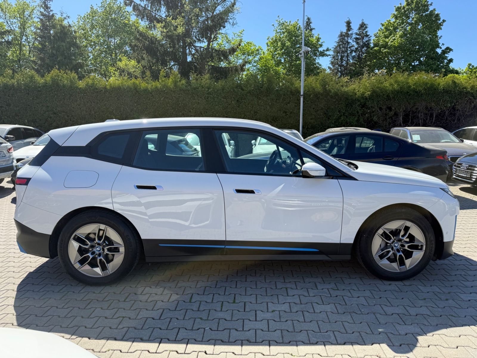 BMW iX 40 xDrive*Head Up*360Kamera*Harmann*Komfortzu