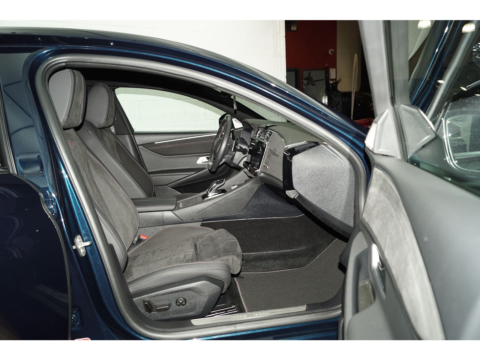 DS Automobiles DS9 E-Tense 225 Performance Line+ Nachtsicht