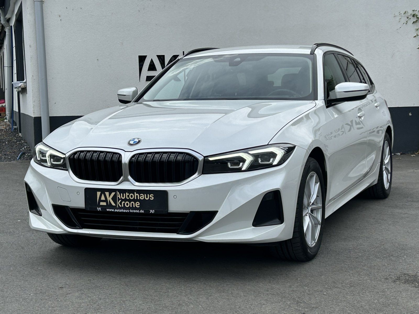 BMW 320 d Mild Hybrid xDrive - Samsaru's Car Outlet