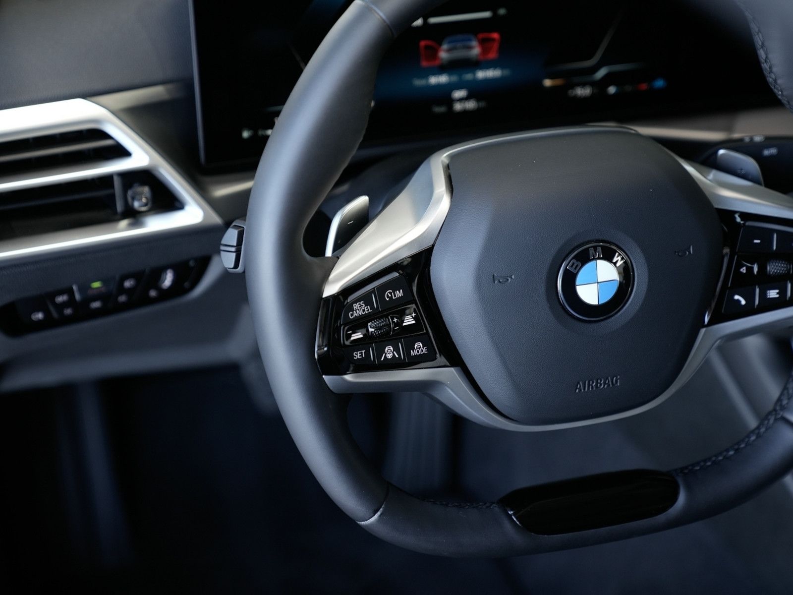BMW 320d xDrive Memory Glasdach 360K Head-Up