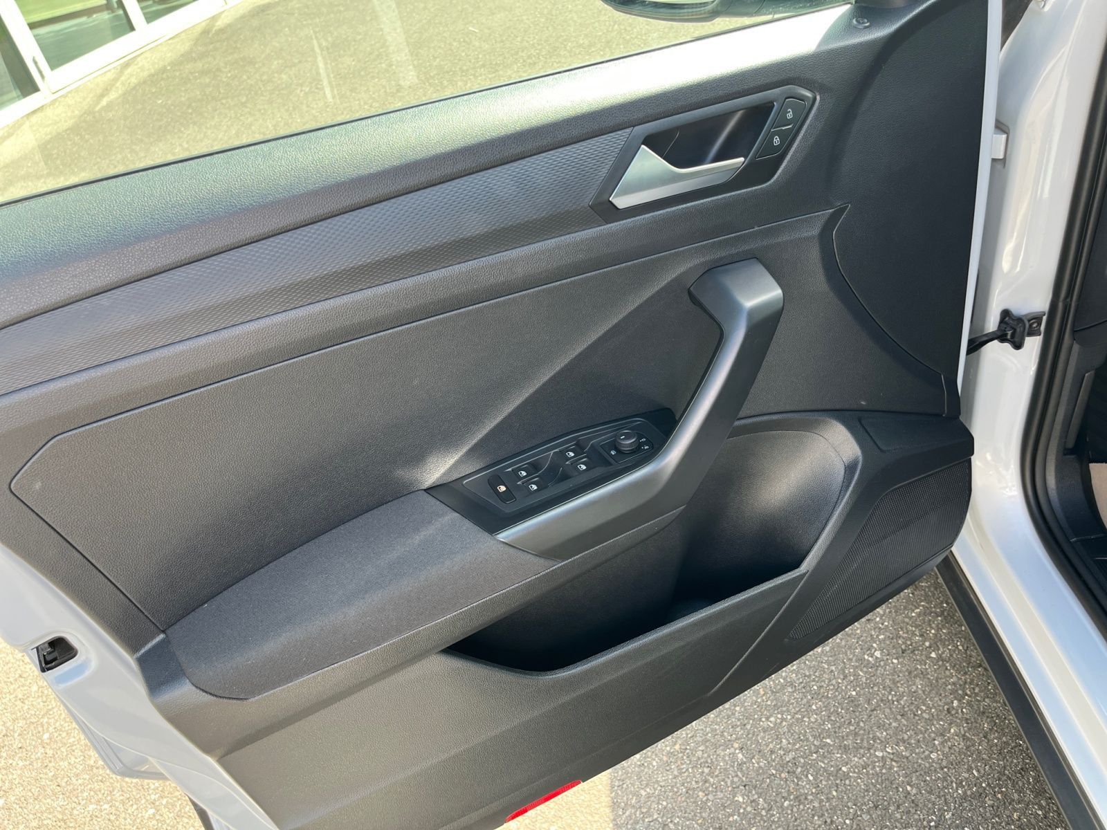 Volkswagen T-Roc 1.0TSI - Samsaru's Car Outlet