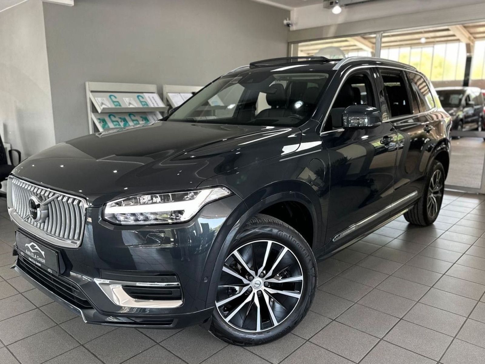 Volvo XC90 T8 Plug-In Hybrid - Samsaru's Car Outlet