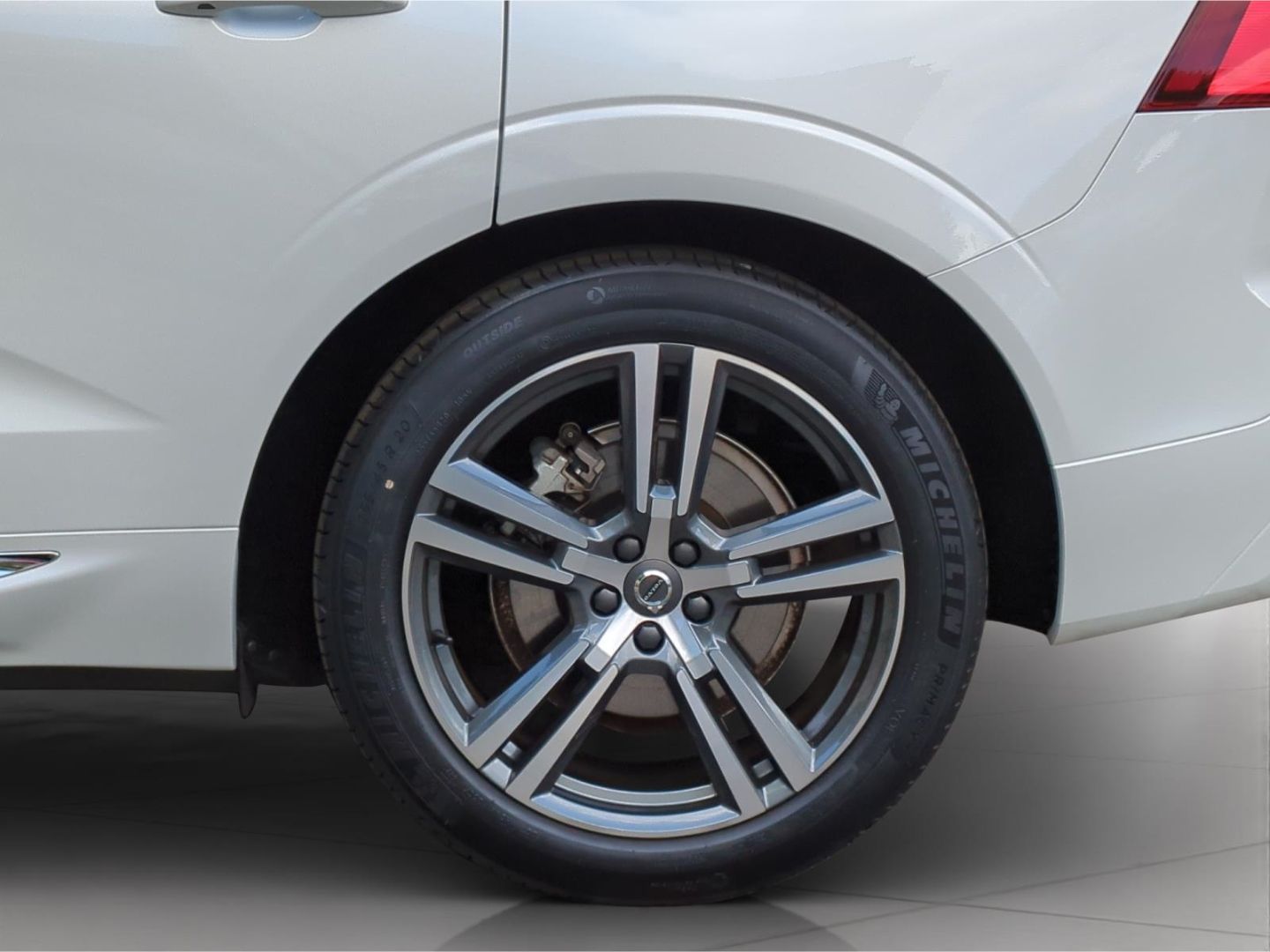 Volvo XC60 B6 AWD Inscription *Luft*SH*Pano*Nappa*