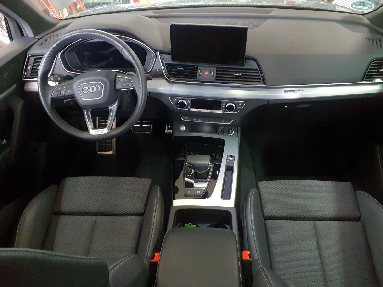 Audi Q5 SB 40 TFSI qu S line Matrix AHK StandHZG 360°