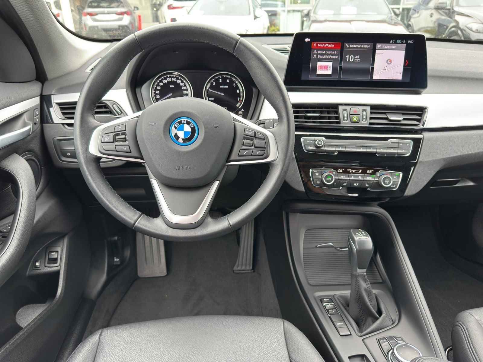 BMW X1 xDrive25e AHK PLUS - Samsaru's Car Outlet