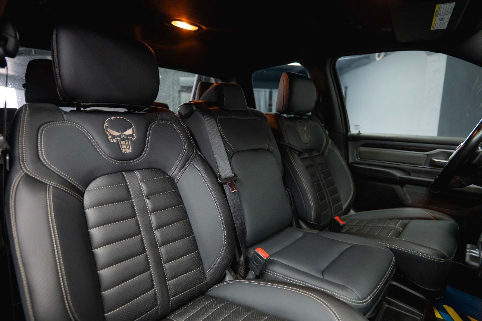 Dodge RAM 5.7 V8 HEMI 4x4 OFFROAD LONGBED RAPTOR Style