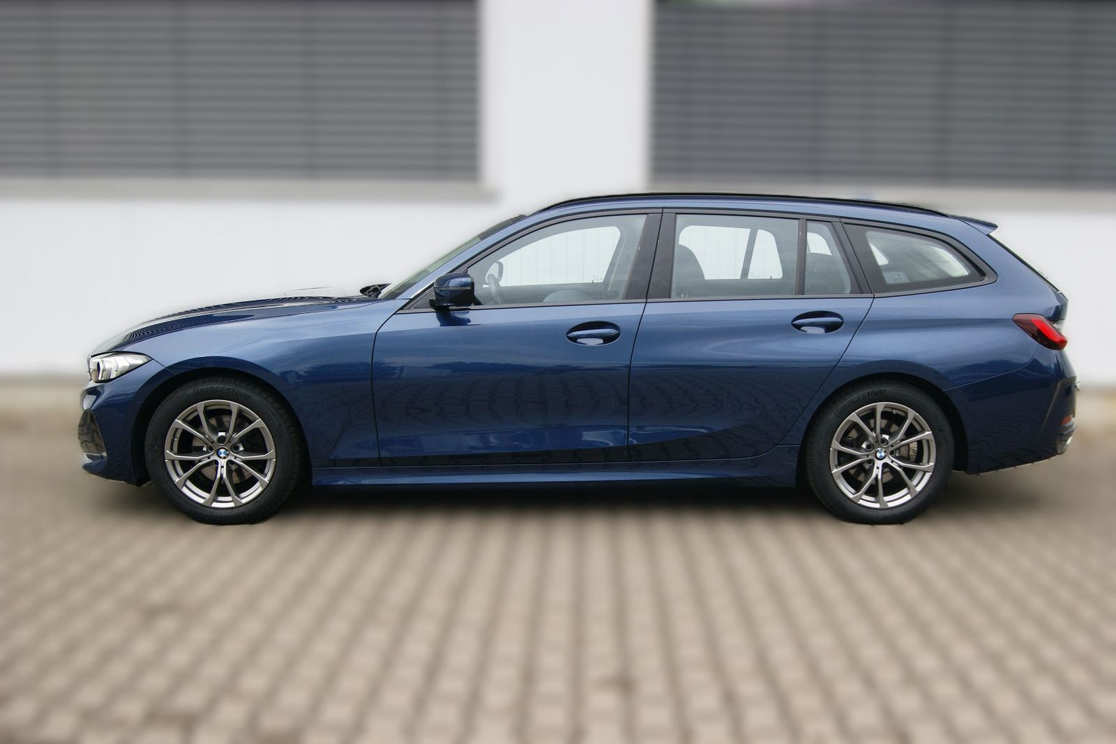 BMW 320i TOUR SPORT - Samsaru's Car Outlet