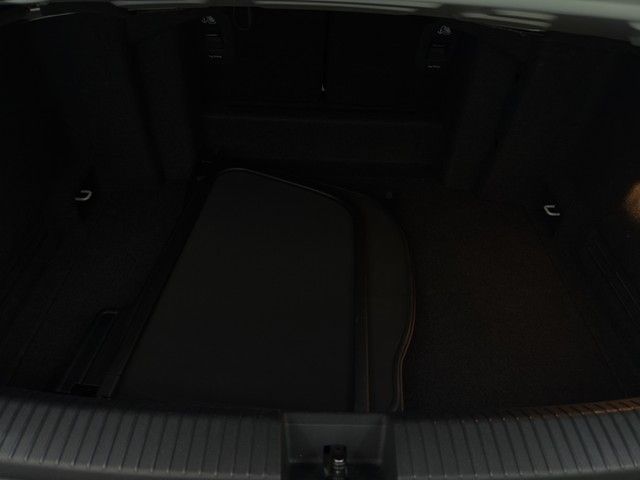 Volkswagen T-Roc 1.5 TSI DSG R-Line - Samsaru's Car Outlet