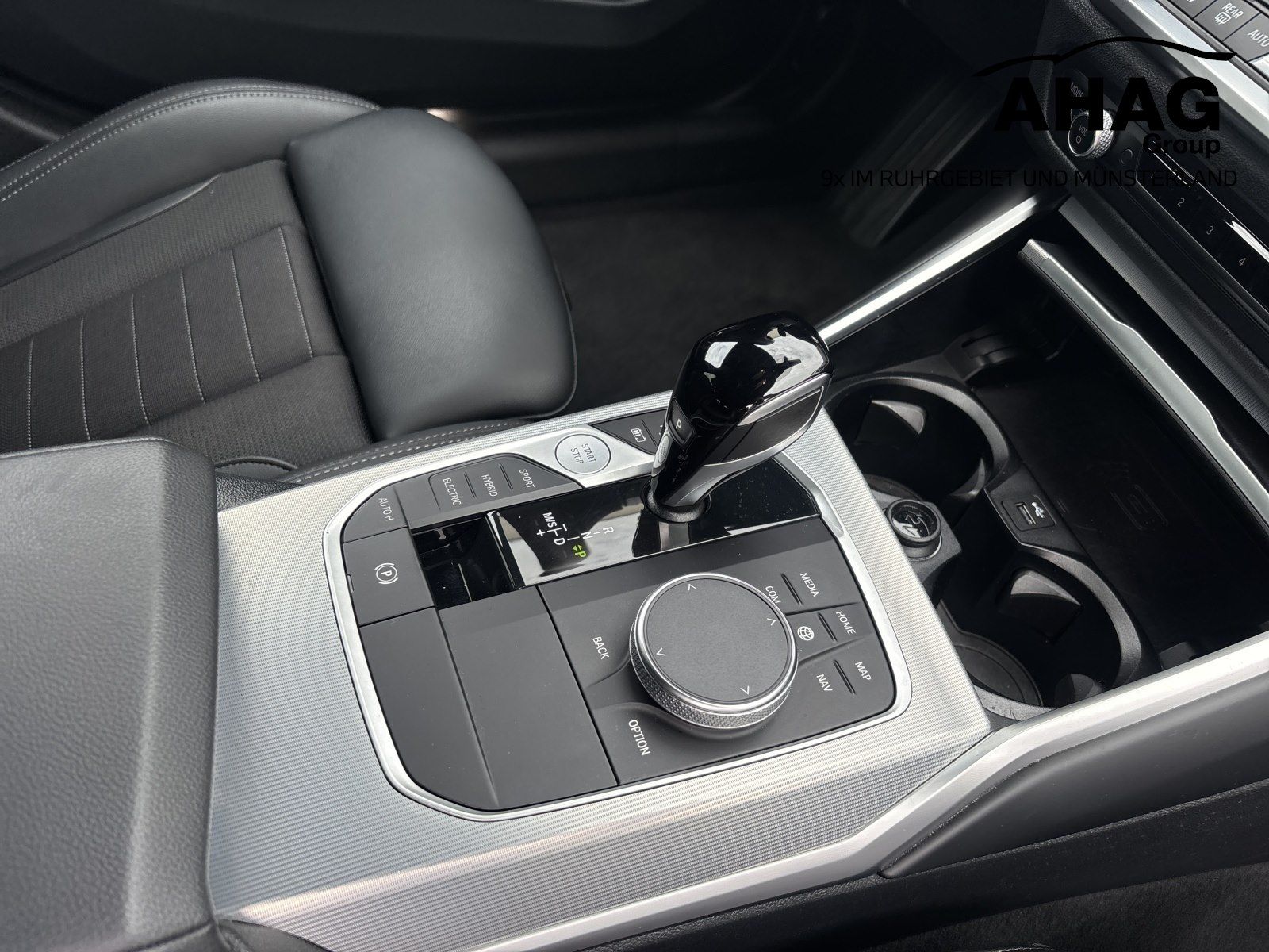 BMW 330e xDrive Touring Sport Line Pano RFK HiFi Sit
