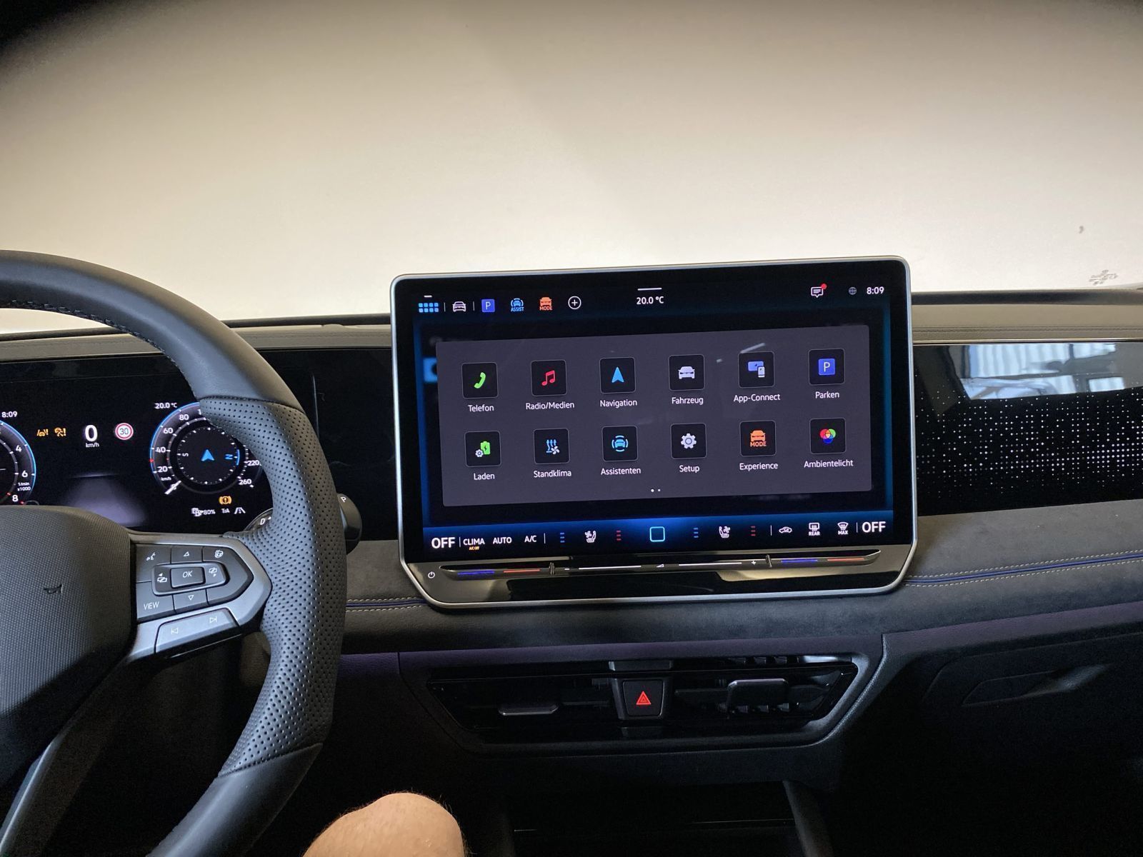 Volkswagen Tiguan R-Line 1.5 l eHybrid 200 kW AHK*PSD*SOUND