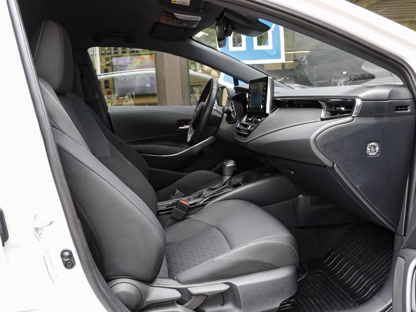Toyota Corolla 1.8 TS HYBRID - Samsaru's Car Outlet