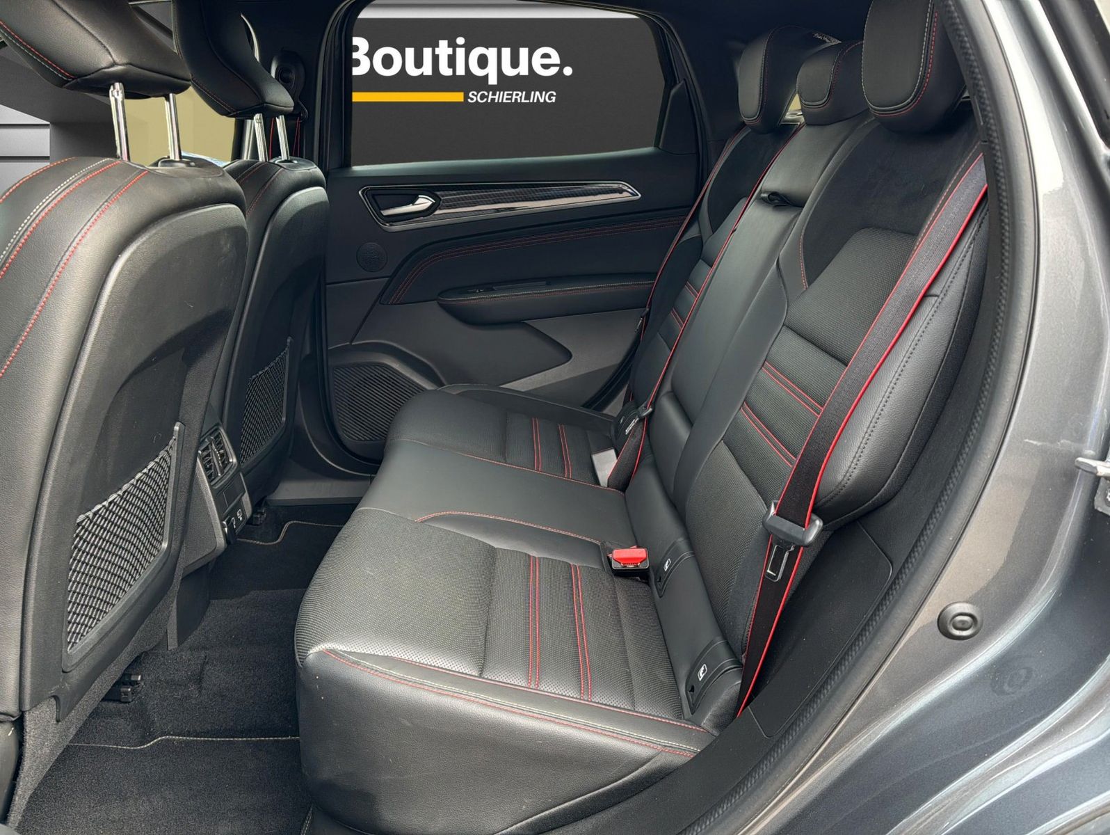 Renault Arkana 1.3 TCe R.S. Line - Samsaru's Car Outlet