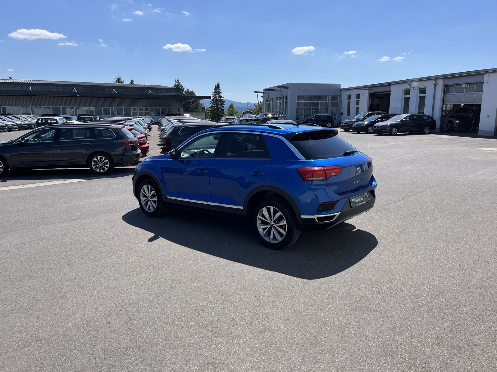 Volkswagen T-Roc 1.5 TSI DSG Style - Samsaru's Car Outlet