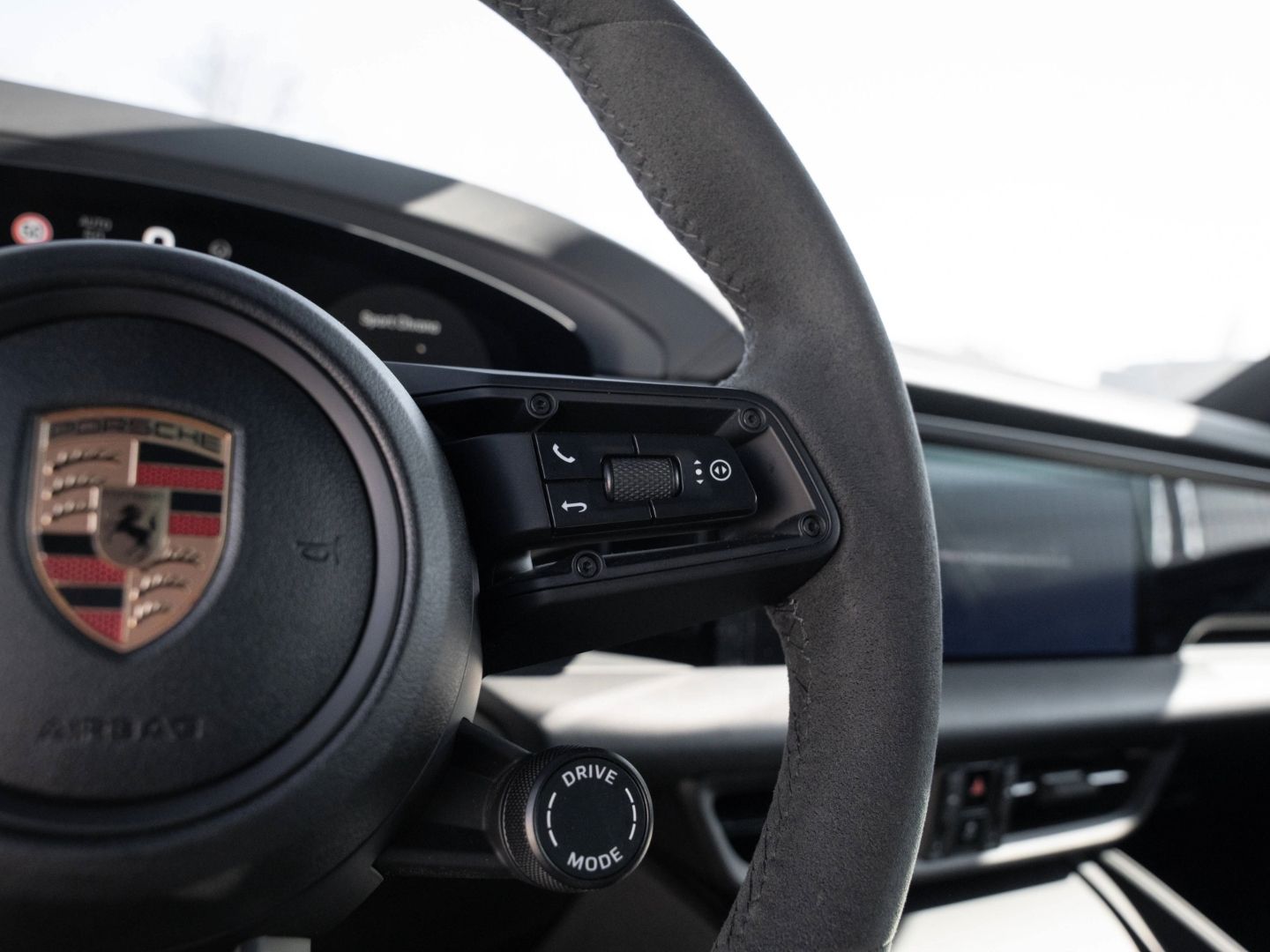 Porsche Macan 4 AHK Sport Chrono Paket Luftfederung
