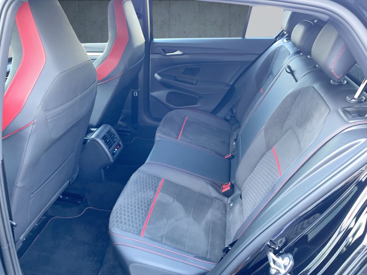 Volkswagen Golf GTI Clubsport 2.0 TSI DSG - Samsaru's Car Outlet